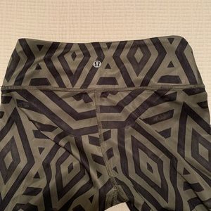 Lululemon Size 0 crop leggings 23’’